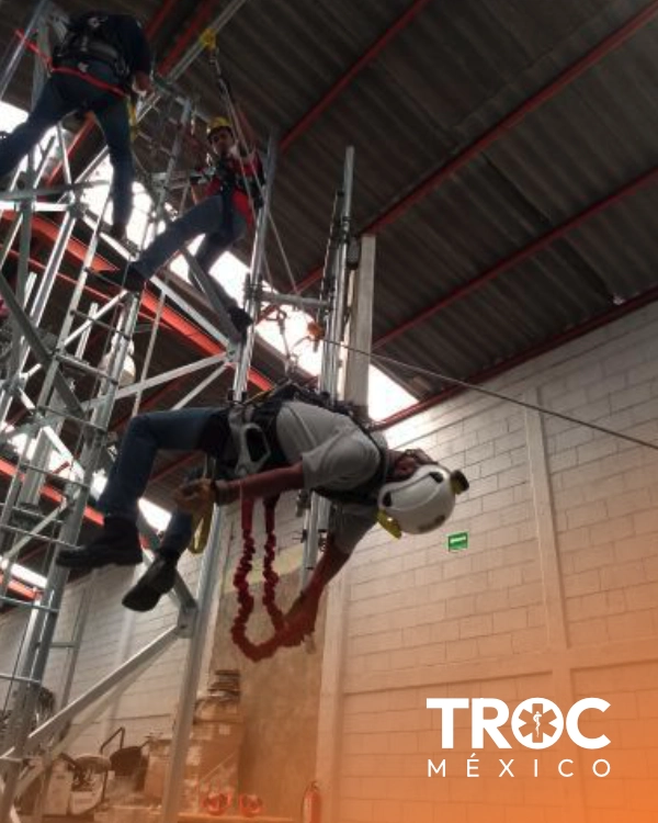 Técnico en rescate y operaciones con cuerdas nivel 3